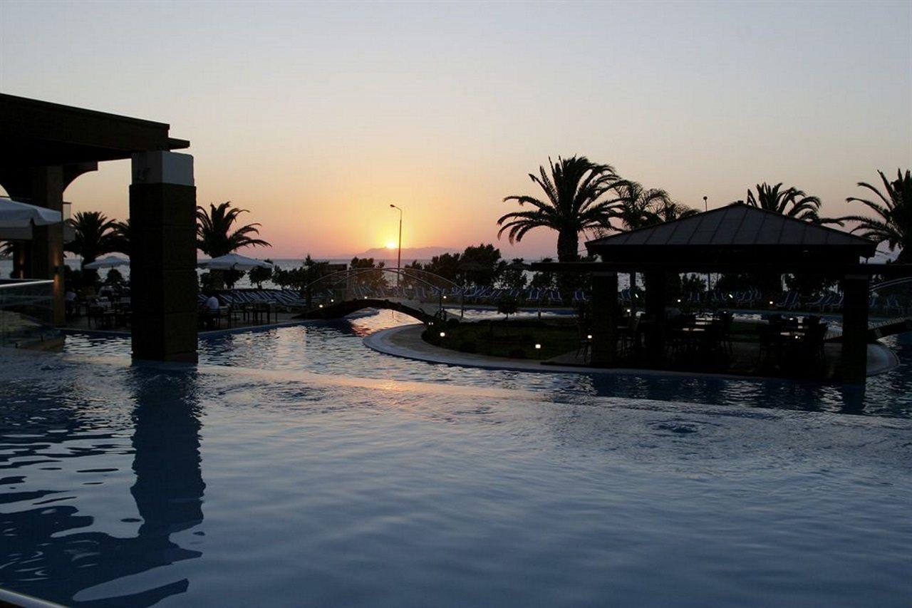 Oceanis Beach Hotel Иксиа Экстерьер фото